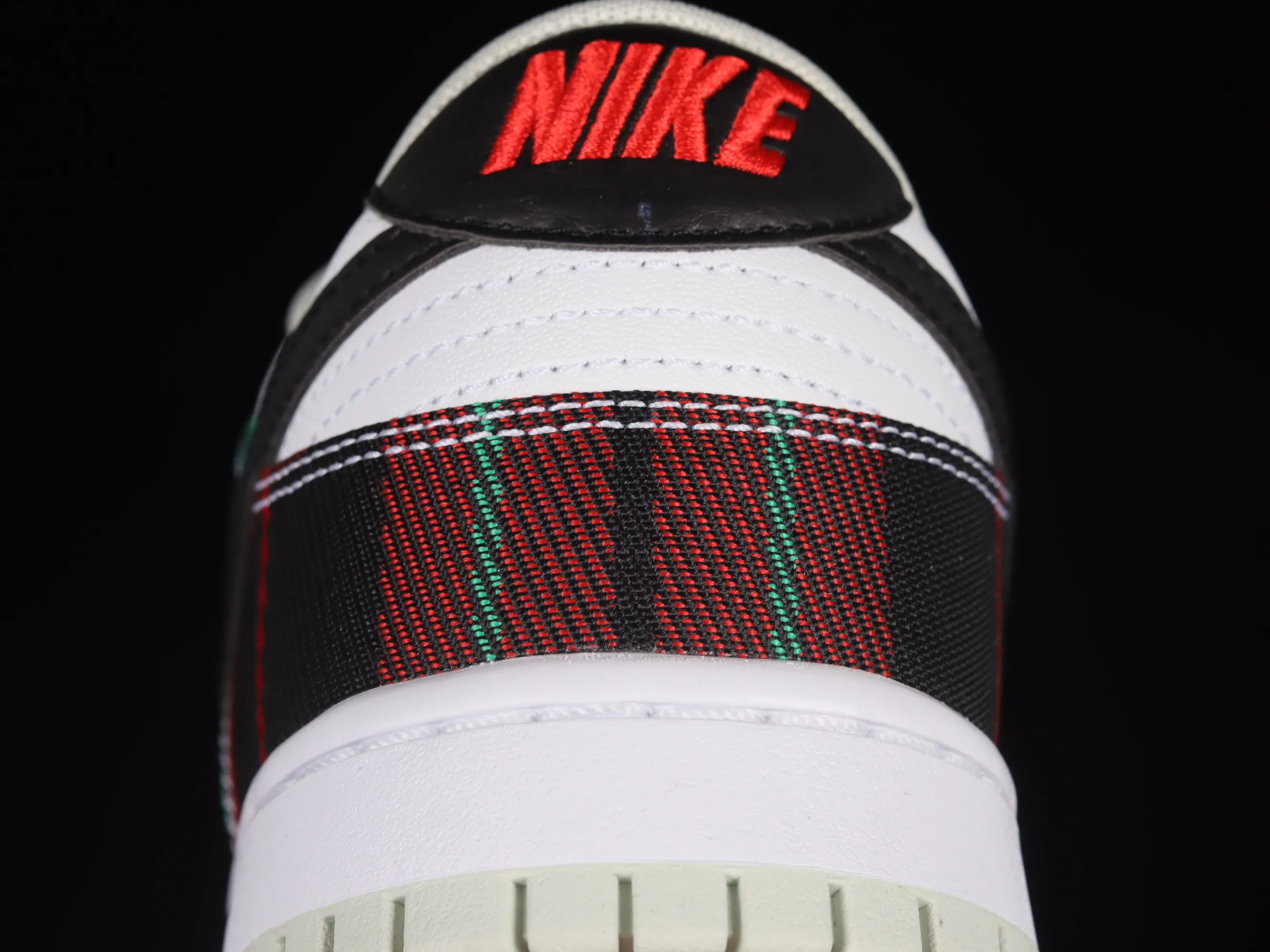 All categories Nk SB Dunk series Nk SB Dunk Low low-top sneakers Nk Dunk Low "Plaid" British style SB smashed backboard fashion casual sneakers DV0827-100